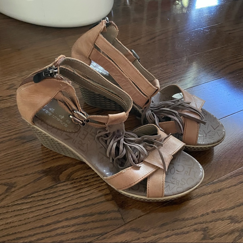 3” Heeled Sandals size 8